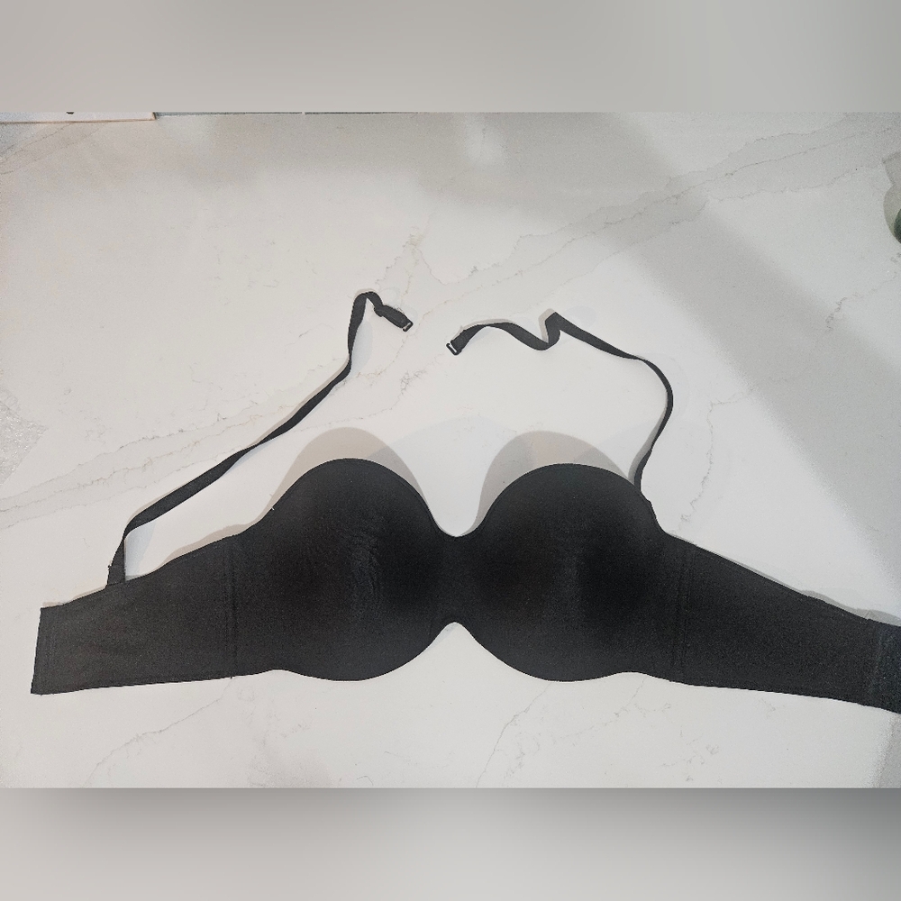 NWOT Maidenform Black Bra 36DD